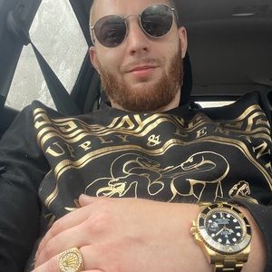 Meet your Posher, Eric